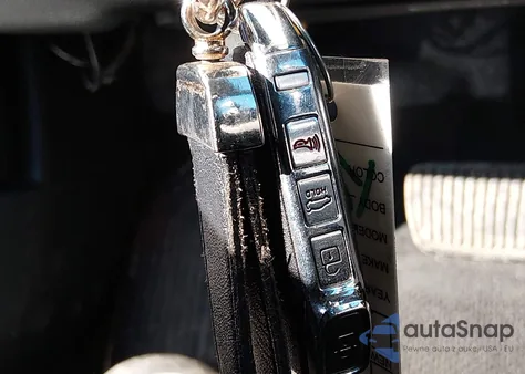 2021 Kia K5 Lxs z USA, uszkodzony, nr VIN 5XXG14J21MG032298